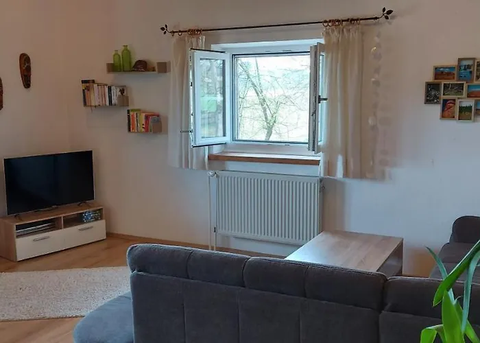 Ruhig Gelegene Mit Gemuetlichem Kamin *