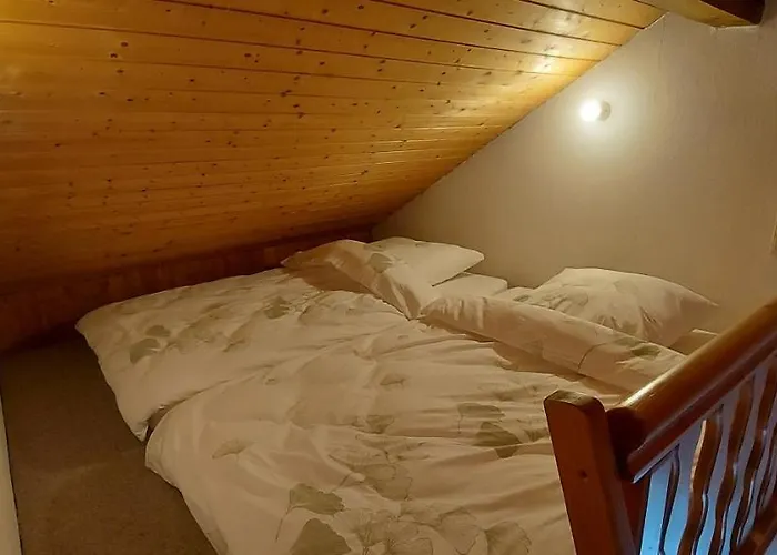 Ruhig Gelegene Mit Gemuetlichem Kamin *