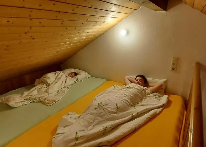 Ruhig Gelegene Mit Gemuetlichem Kamin *