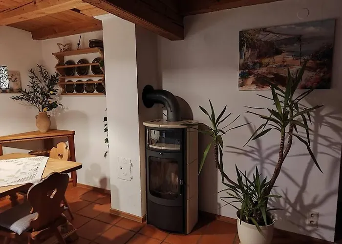 Ruhig Gelegene Mit Gemuetlichem Kamin