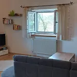 Ruhig Gelegene Mit Garten Und Terrasse *