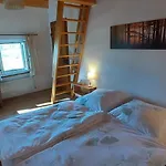Ruhig Gelegene Mit Gemütlichem Kamin Apartment