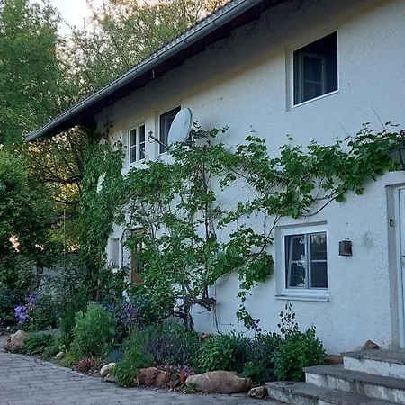 Ruhig Gelegene Im Gruenen Mit Terrasse Und Kleinem Garten Rotthalmuenster