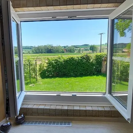 84Qm Ferienwohnung Mit Garten Und Terrasse In Ruhiger Lage 公寓 *